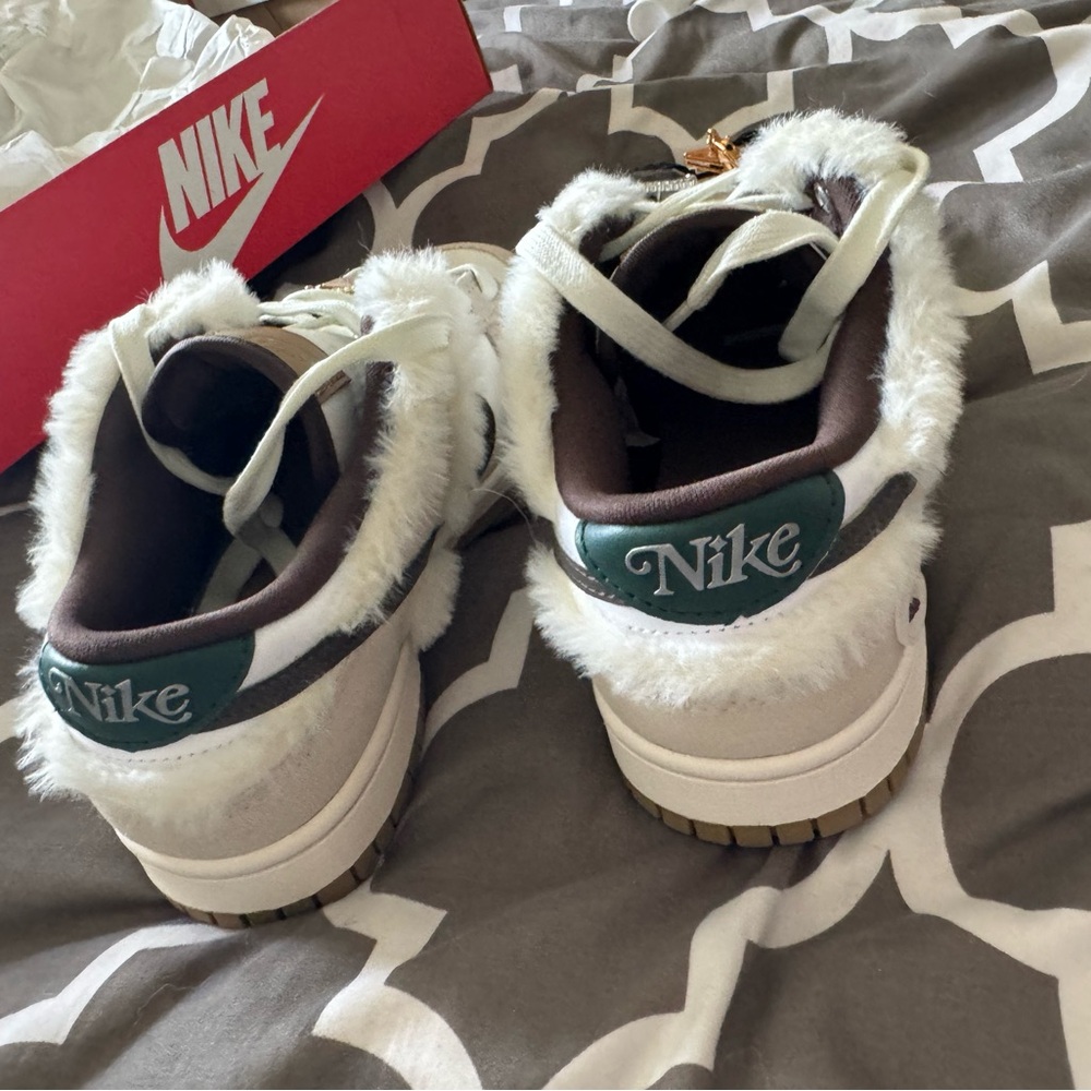 Nike Jewel and Fur Low Dunks never worn.